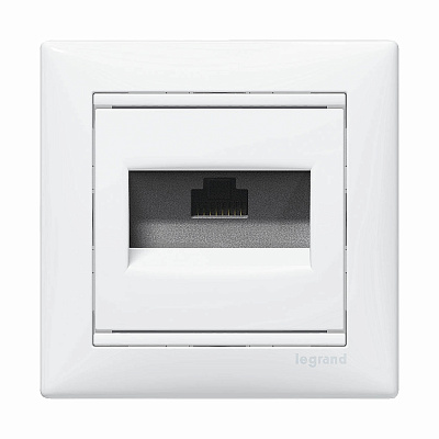 Розетка HD15 VALENA БЕЛ